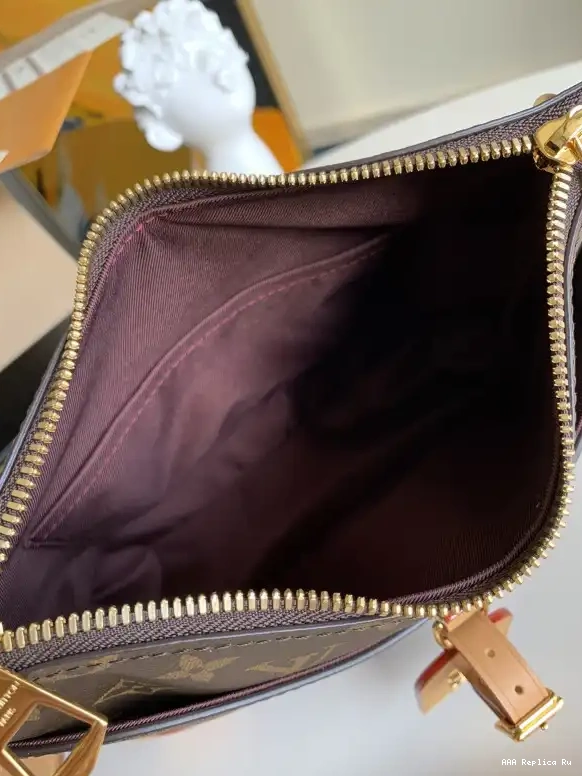 AAA Replica Ru VUITTON ODÉON LOUIS PM 0624